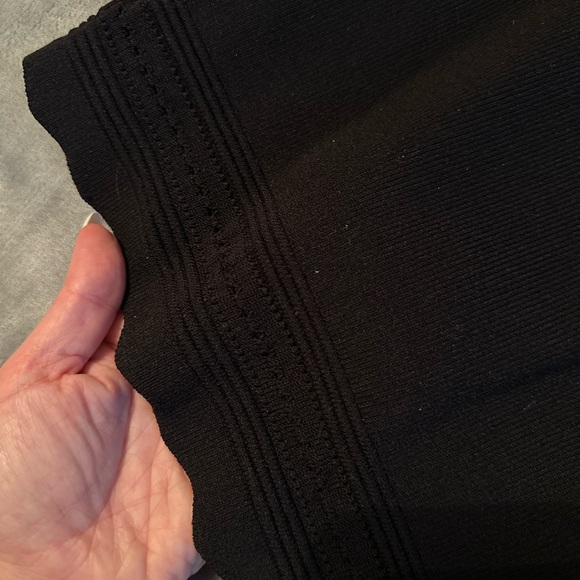 Babaton Aritzia knit midi skirt size xs - Picture 2 of 4